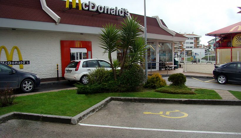 McDonald`s Drive-in