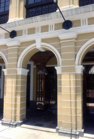 Commercial Centre at Largo do Senado 11