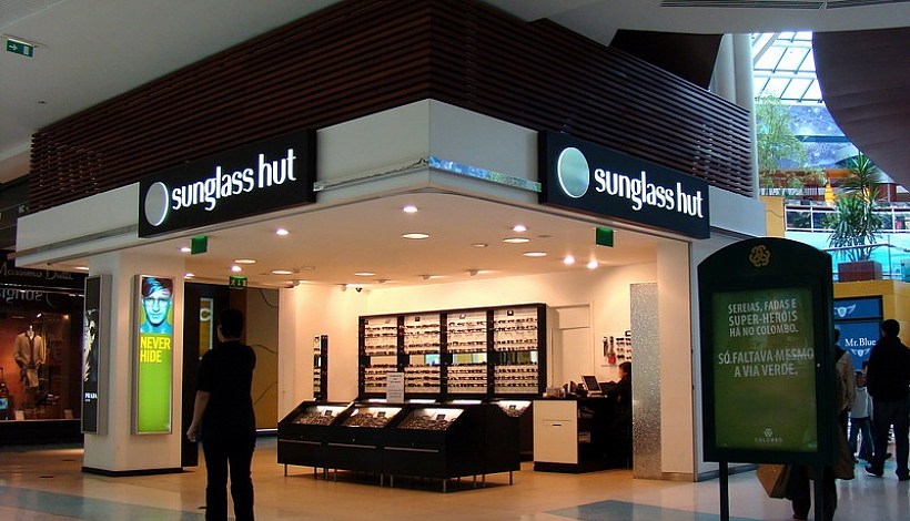 Loja "Sunglass Hut"